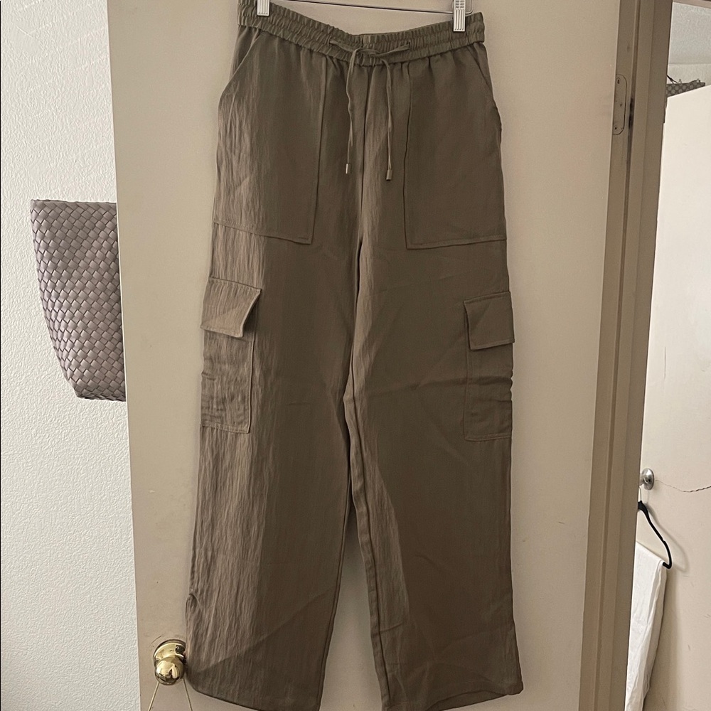 Zara khaki green cargo drawstring pants